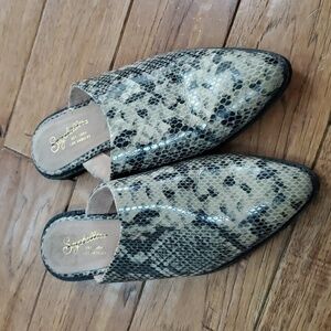 Seychelles Impersonate Pointed toe mules